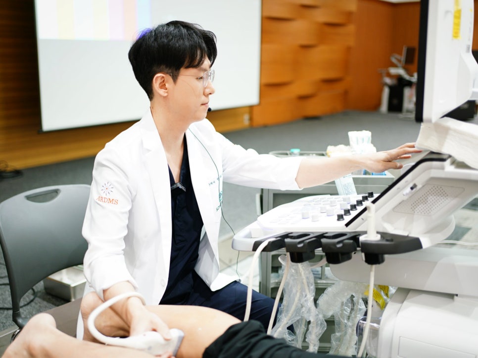 발등 물혹 결절종 점액낭염 윤활낭염 gruberi bursa? 정밀 초음파 가능한 곳 <확인>